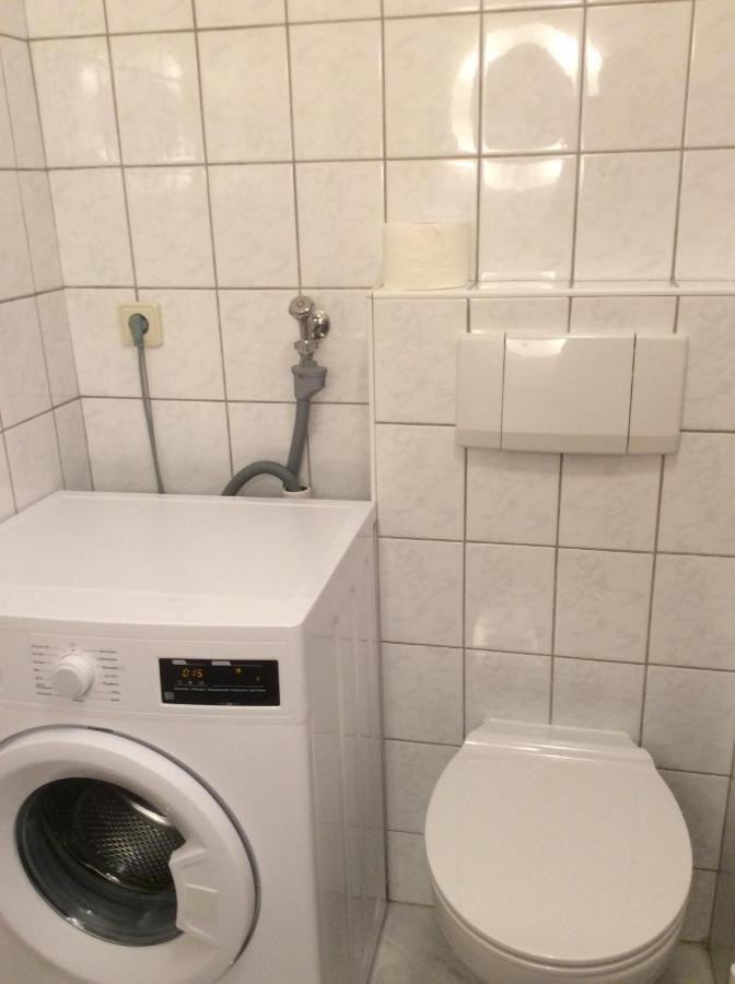 Studio Ochsenfurt Mit Sonnigem Balkon Bagian luar foto
