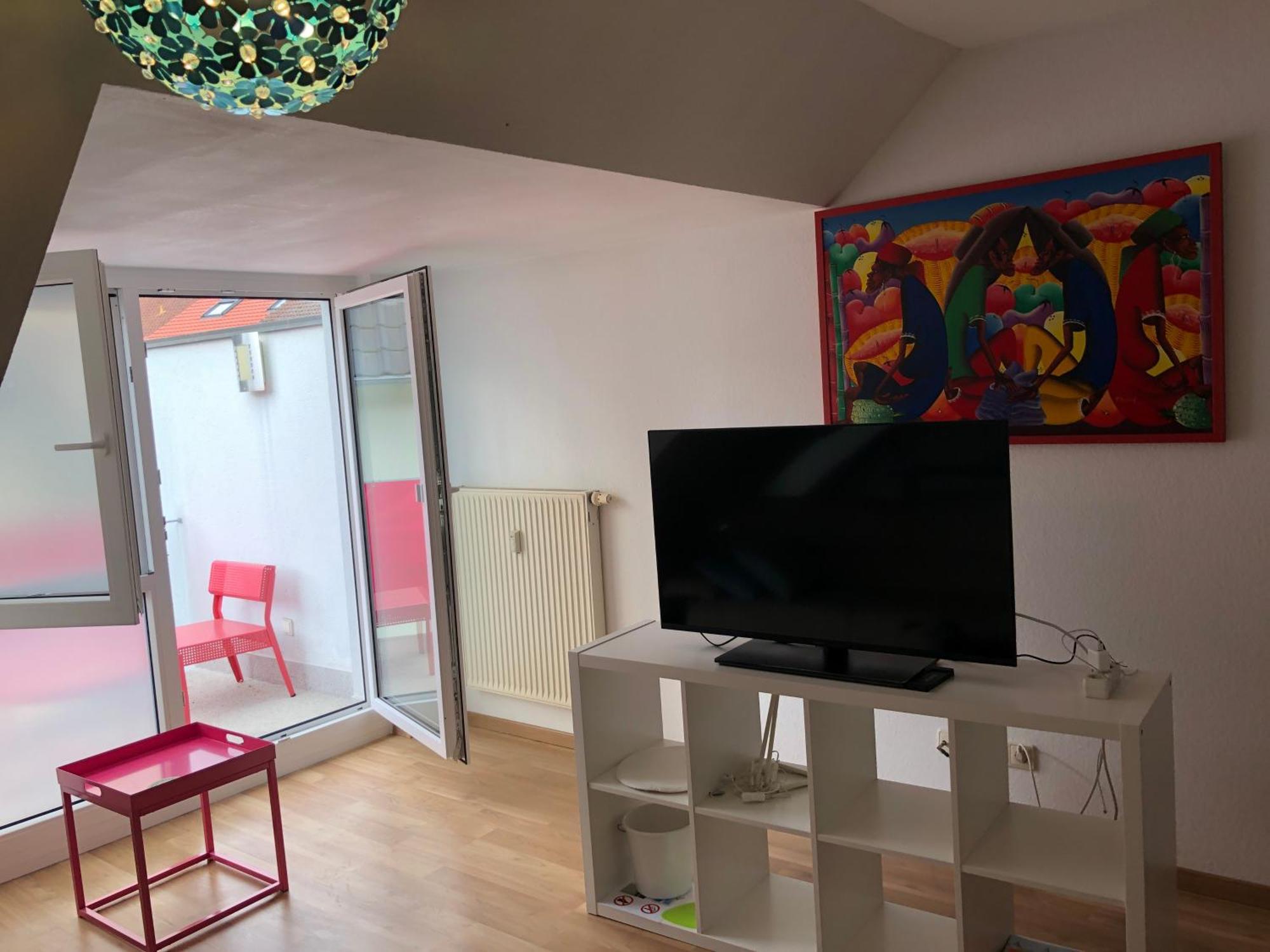 Studio Ochsenfurt Mit Sonnigem Balkon Bagian luar foto