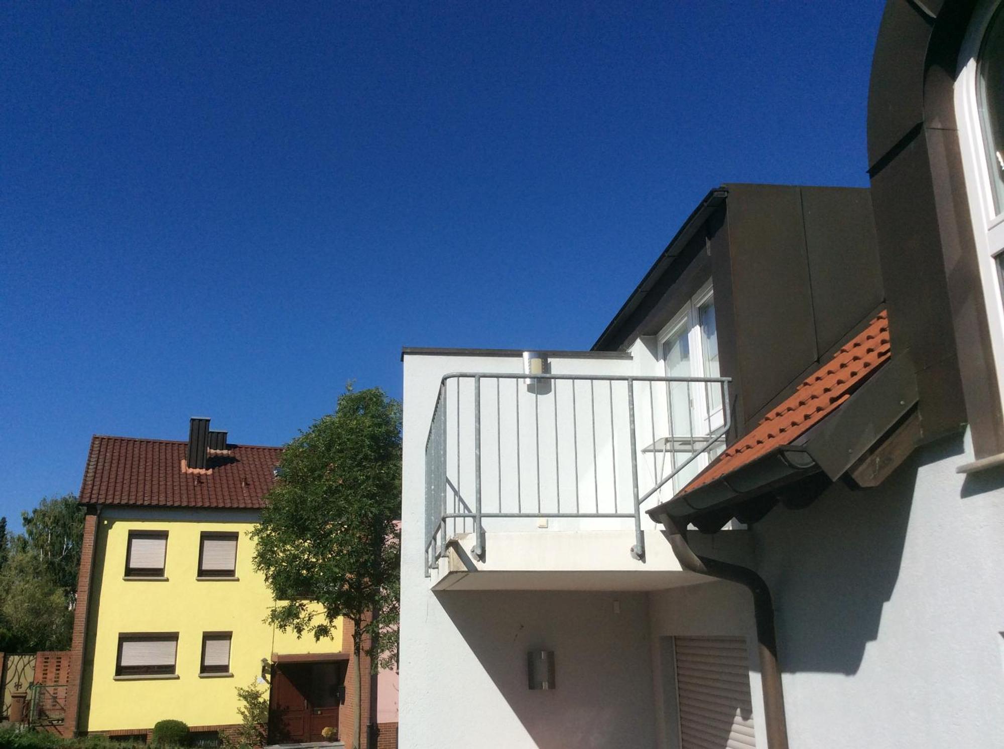 Studio Ochsenfurt Mit Sonnigem Balkon Bagian luar foto