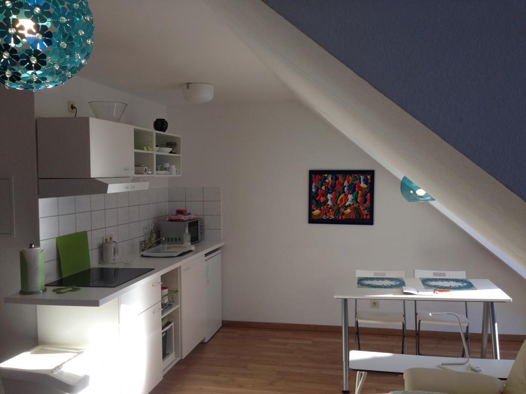 Studio Ochsenfurt Mit Sonnigem Balkon Bagian luar foto