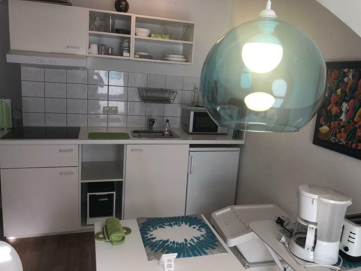 Studio Ochsenfurt Mit Sonnigem Balkon Bagian luar foto